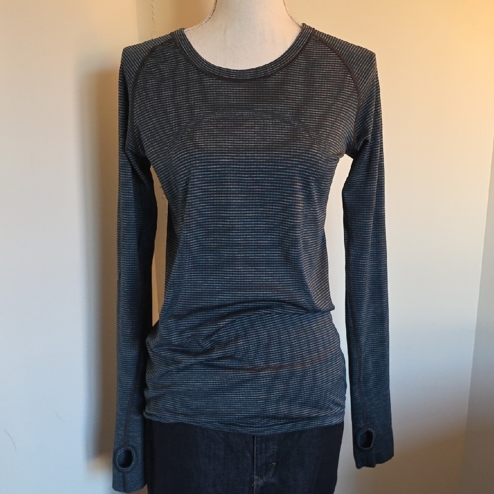 Lululemon Athletica Long Sleeve Top